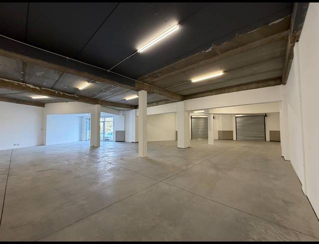 428M² WAREHOUSE TO LET IN HALFWAY HOUSE